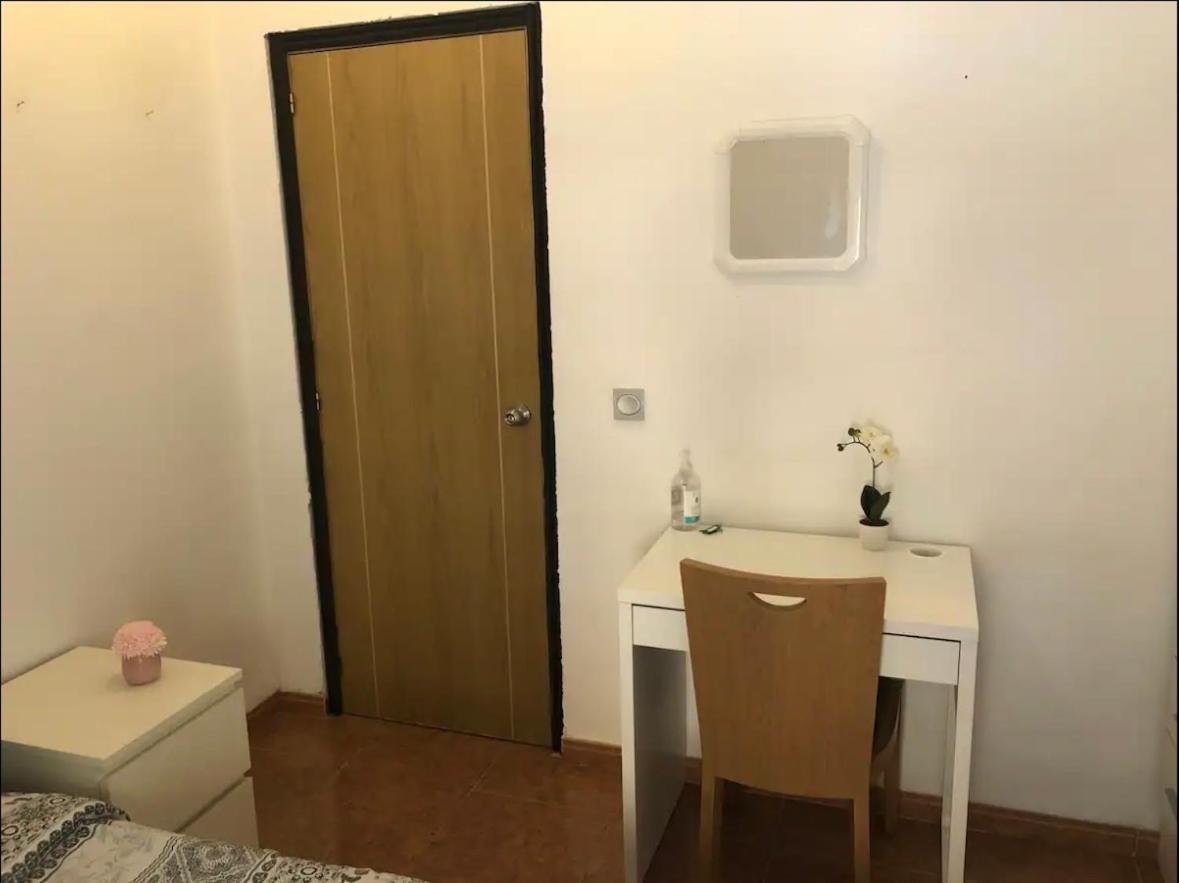 Habitacion En Piso Compartido En Malaga Capital Eksteriør bilde